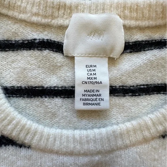 H&M Cream Striped Sweater – Women’s Medium Short Sleeve Chic Knit - Picture 4 of 5